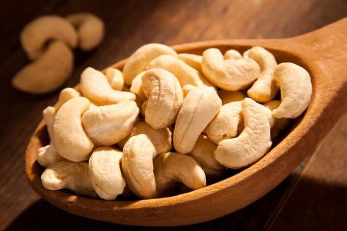 Kacang gajus meningkatkan tahap testosteron kerana kandungan zinknya yang tinggi